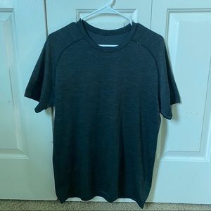 Men’s LuluLemon Shirt